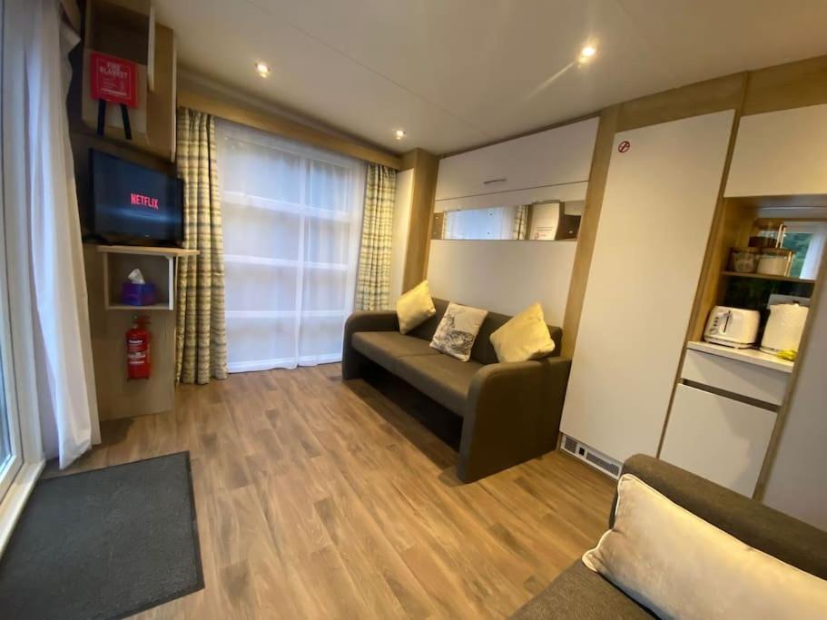 Neptunes Pod Fort William Exterior photo